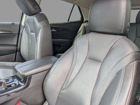Used 2021 Buick Envision Essence w/ Sport Touring Package FWD image 12