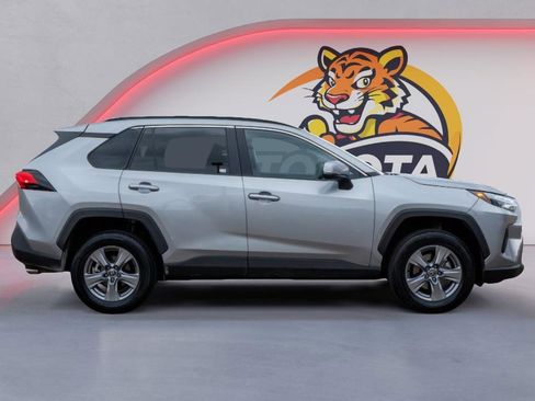 Used 2024 Toyota RAV4 XLE image 4