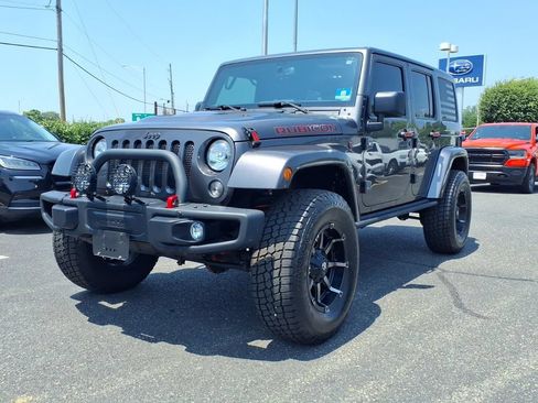 Used 2016 Jeep Wrangler Unlimited Rubicon AWD/4WD image 3
