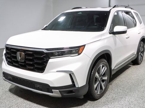 Used 2023 Honda Pilot Touring image 34