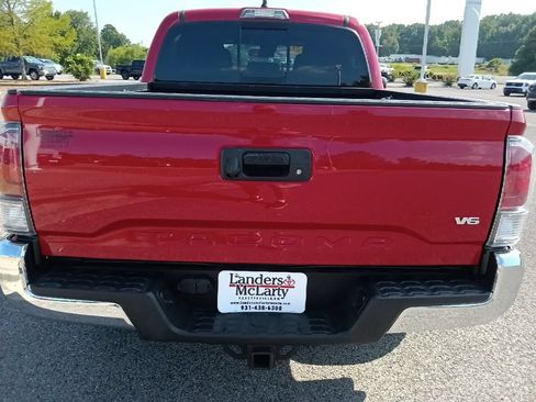 Used 2021 Toyota Tacoma TRD Off-Road AWD/4WD image 4