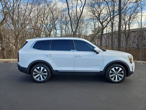 Used 2020 Kia Telluride S image 2