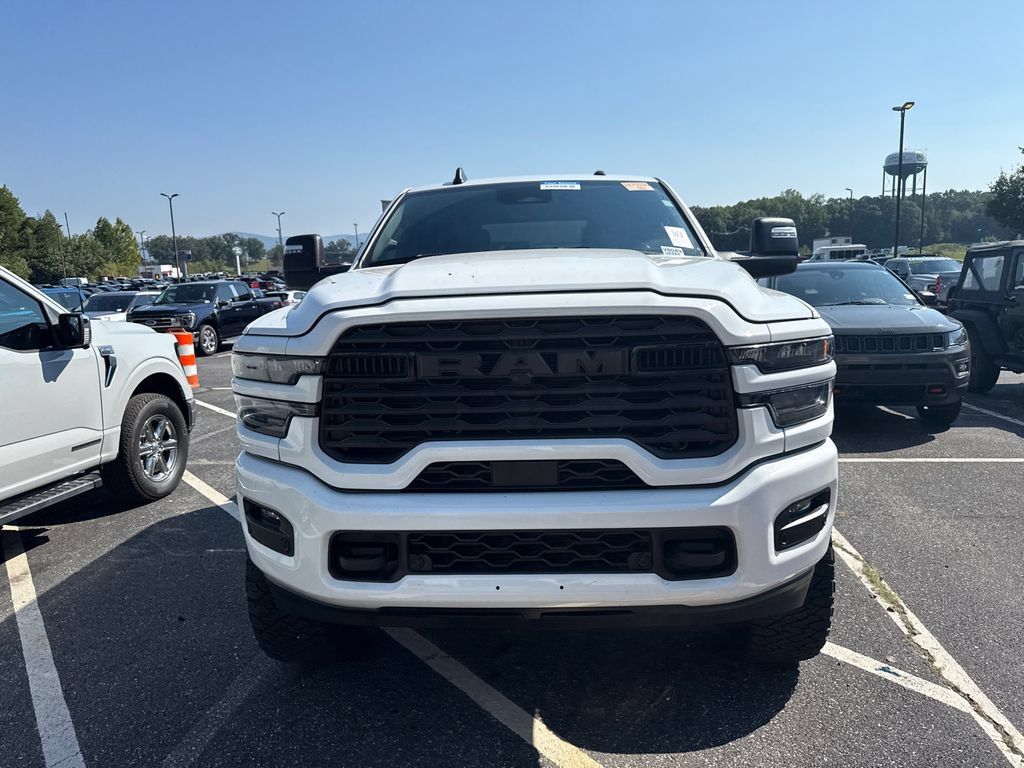 Used 2025 RAM 2500 Big Horn AWD/4WD image 5