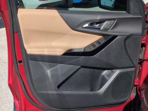 Used 2025 Chevrolet Equinox ACTIV w/ Safety and Technology Package image 22