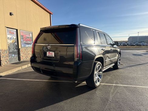 Used 2015 Cadillac Escalade Premium image 5