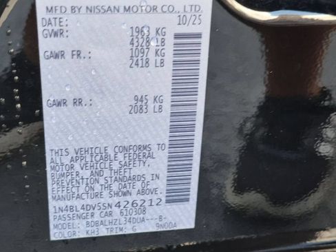 Used 2025 Nissan Altima 2.5 SV FWD image 32