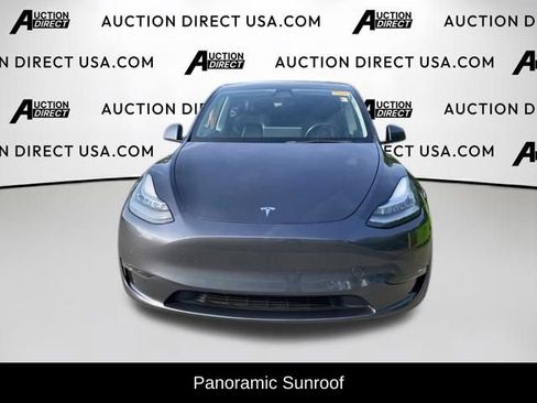 Used 2021 Tesla Model Y Long Range AWD/4WD image 2