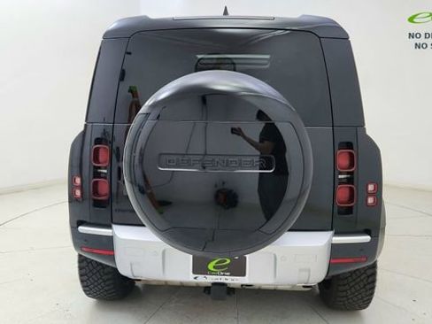 Used 2024 Land Rover Defender 110 S AWD/4WD image 5