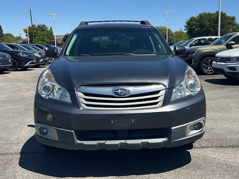 Used 2011 Subaru Outback 2.5i Premium w/ All-Weather Pkg AWD/4WD image 2
