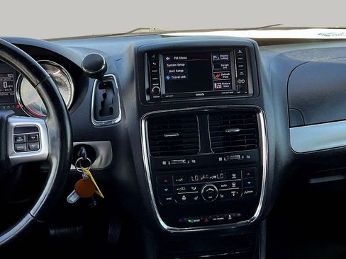 Used 2019 Dodge Grand Caravan GT FWD image 6