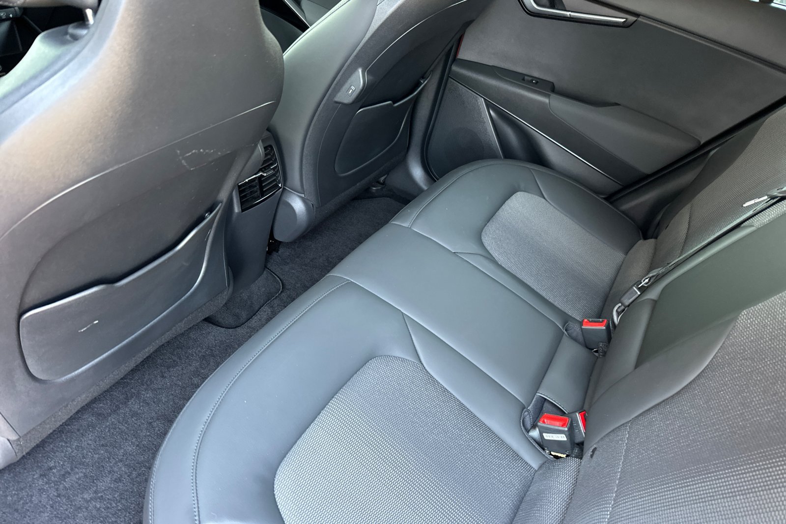 Used 2023 Kia Niro Wind FWD image 12