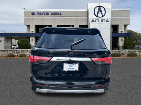 Used 2024 Toyota Sequoia Limited w/ Tow Technology Package AWD/4WD image 6