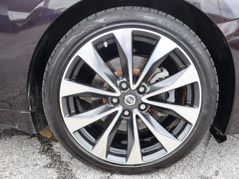Used 2016 Nissan Maxima SR FWD image 30