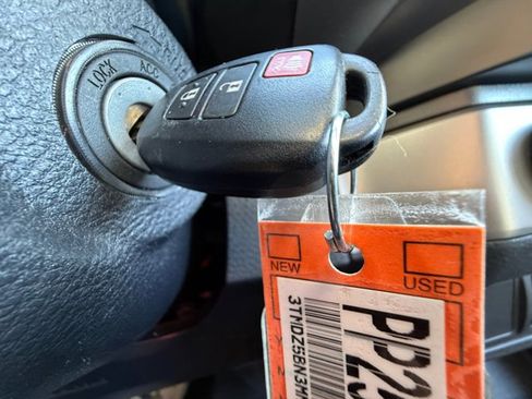 Used 2021 Toyota Tacoma SR5 image 38