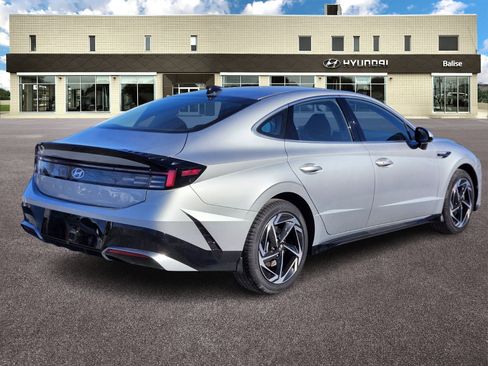 New 2026 Hyundai Sonata SEL FWD image 3