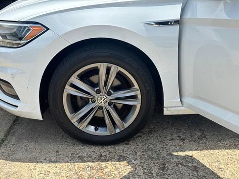 Used 2019 Volkswagen Jetta R-Line FWD image 29