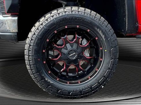 Used 2022 Chevrolet Silverado 1500 LT w/ LPO, Dark Essentials Package AWD/4WD image 34
