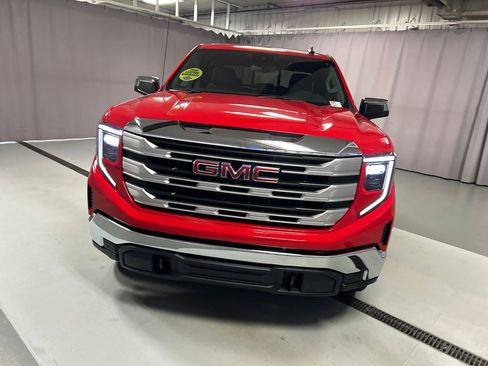 New 2026 GMC Sierra 1500 SLE w/ Preferred Package AWD/4WD image 2