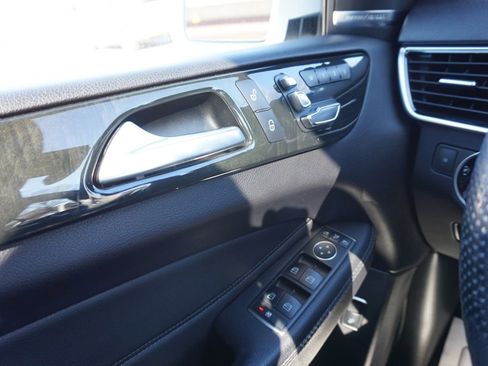 Used 2018 Mercedes-Benz GLE 350 4MATIC image 41