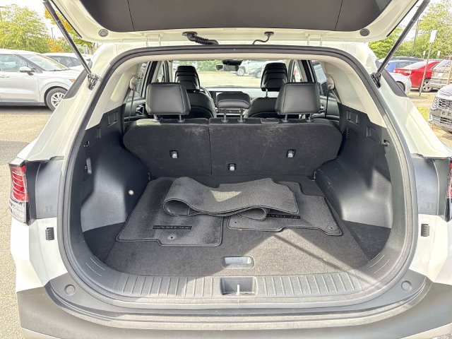 Used 2025 Kia Sportage EX AWD/4WD image 12