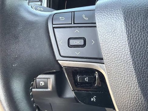Used 2025 Toyota Camry SE FWD image 22