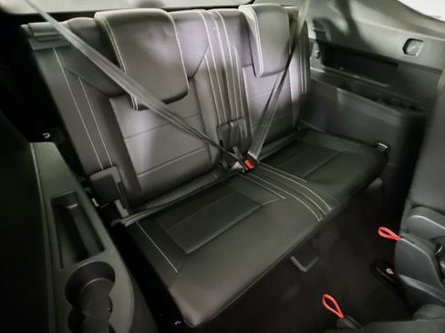 Used 2021 Volkswagen Atlas SEL image 32