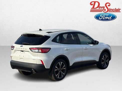 Used 2022 Ford Escape SE w/ SE Sport Appearance Package image 7