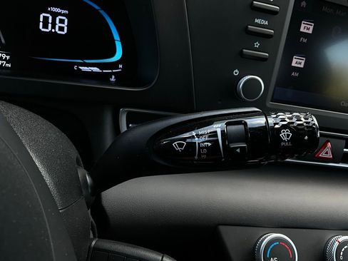 Used 2026 Hyundai Elantra SE image 35