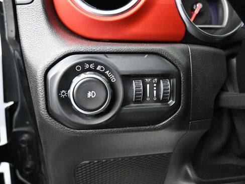 Used 2020 Jeep Wrangler Unlimited Rubicon AWD/4WD image 15