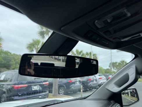 Used 2022 Chevrolet Silverado 1500 LT w/ Bed Protection Package image 27