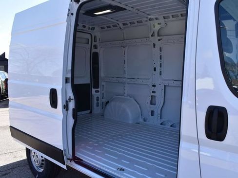 New 2026 RAM ProMaster 1500 w/ Convenience Group FWD image 39