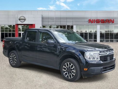 Used 2024 Ford Maverick Lariat image 2