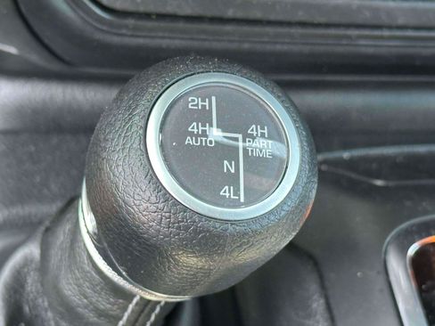 Used 2024 Jeep Wrangler Unlimited AWD/4WD image 26