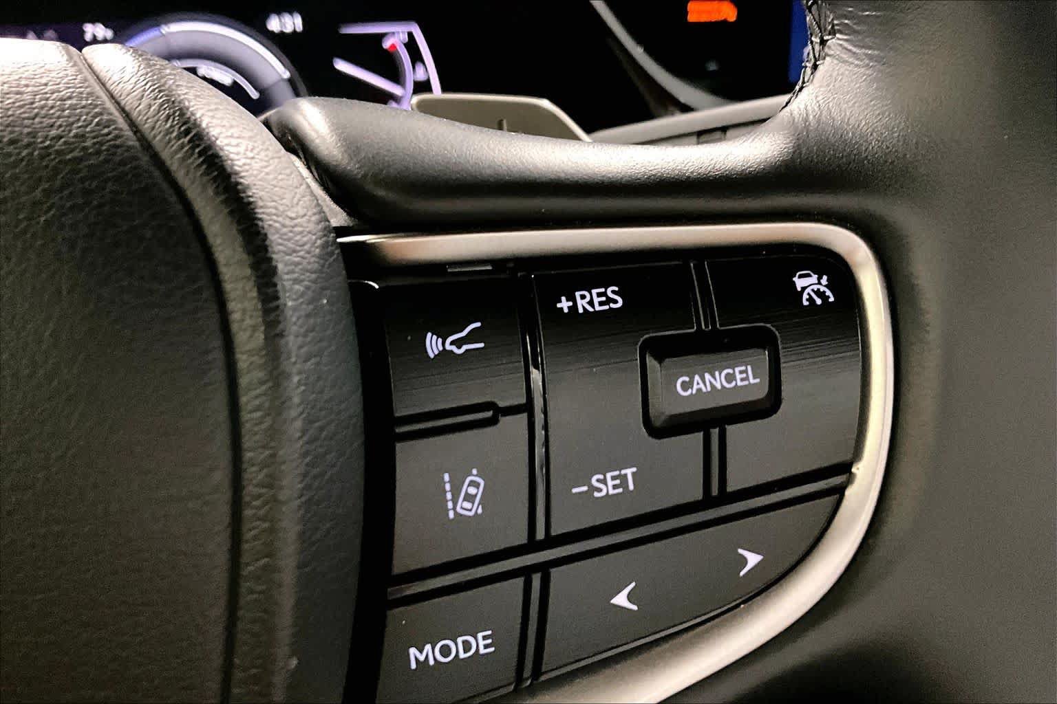Used 2024 Lexus ES 300h w/ Premium Package FWD image 24