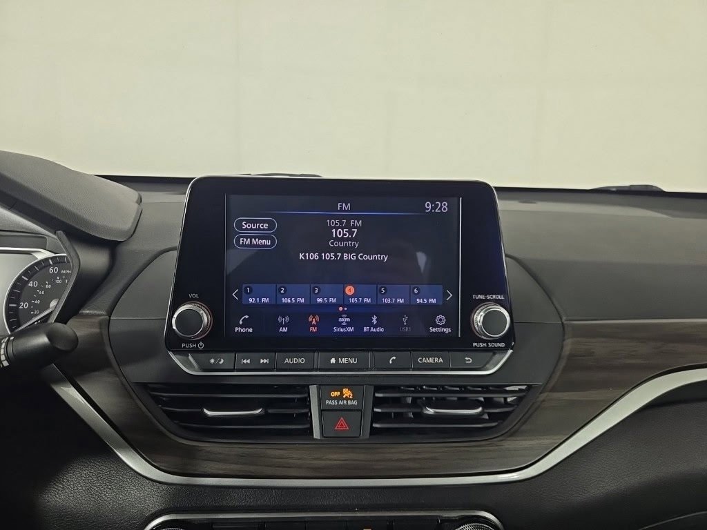 Used 2024 Nissan Altima 2.5 SV FWD image 11