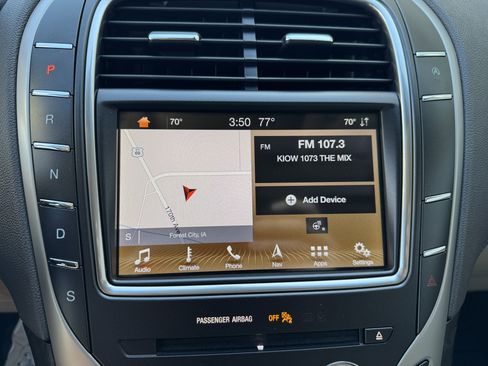 Used 2019 Lincoln Nautilus Select image 15