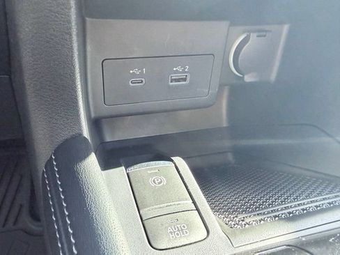 Used 2023 Nissan Kicks SR w/ SR Premium Package FWD image 16