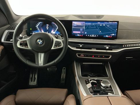 Used 2024 BMW X5 sDrive40i w/ M Sport Package RWD image 9