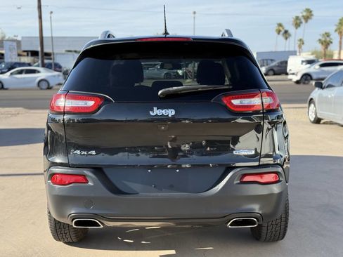 Used 2015 Jeep Cherokee Latitude w/ Comfort/Convenience Group AWD/4WD image 5