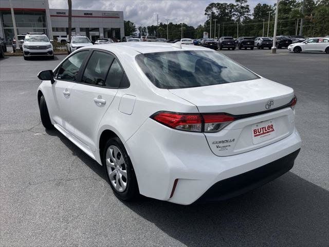 Certified 2025 Toyota Corolla LE w/ Convenience Package FWD image 3