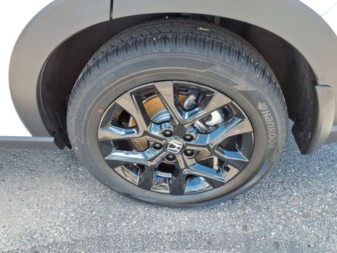 Used 2025 Honda HR-V Sport image 12