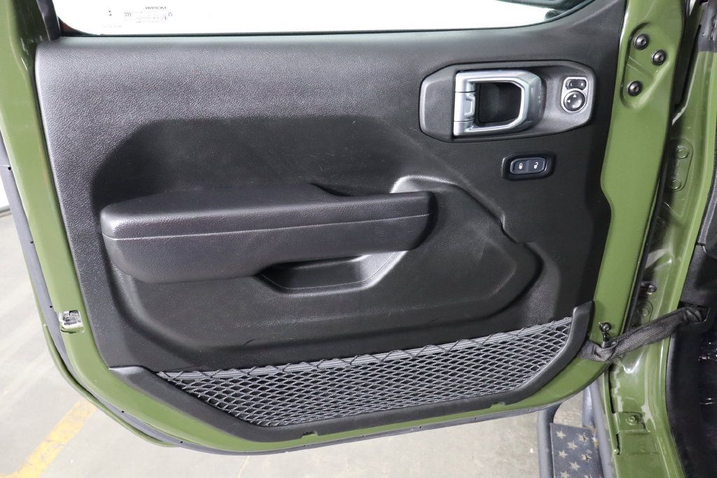 Used 2024 Jeep Wrangler Unlimited AWD/4WD image 19