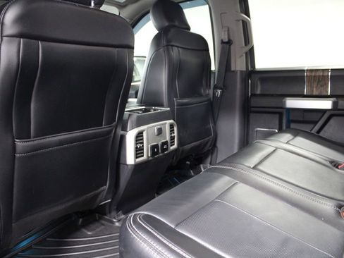 Used 2020 Ford F150 Lariat image 27