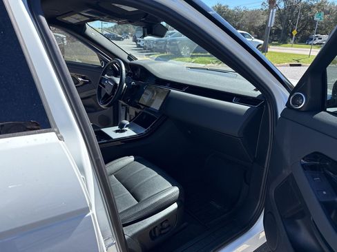 Used 2024 Land Rover Range Rover Evoque S image 8