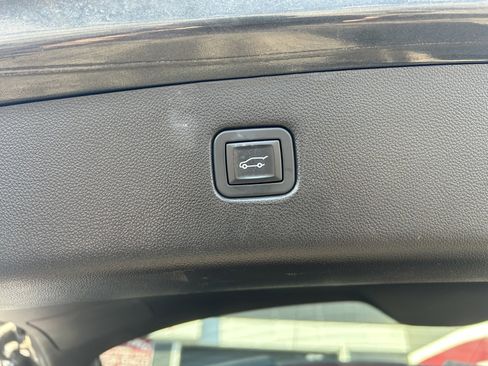 Used 2019 Chevrolet Blazer LT image 26