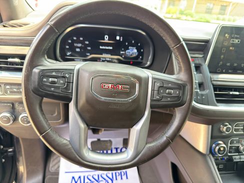 Used 2023 GMC Yukon XL SLT RWD image 23