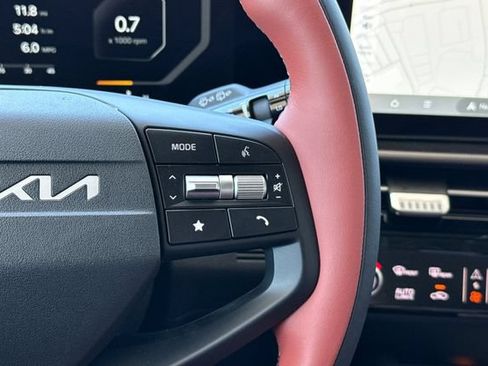 New 2026 Kia Sportage SX FWD image 31
