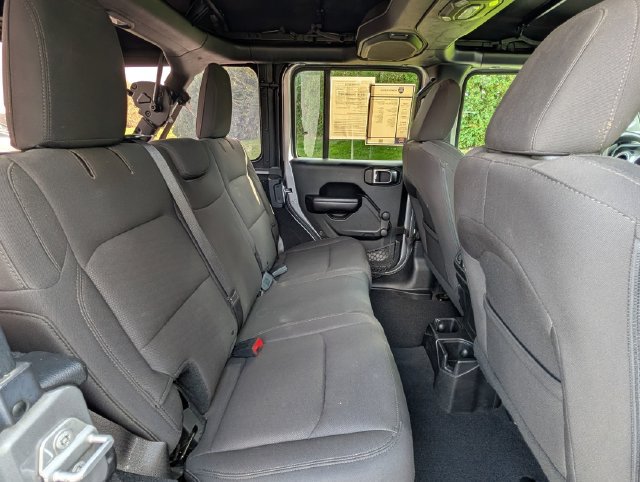 Used 2018 Jeep Wrangler Unlimited Sport AWD/4WD image 29