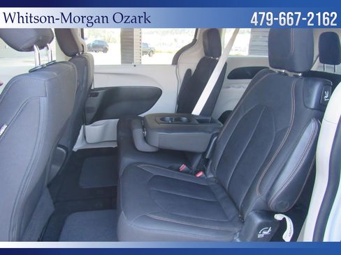 Used 2018 Chrysler Pacifica Touring Plus w/ Tire & Wheel Group image 23