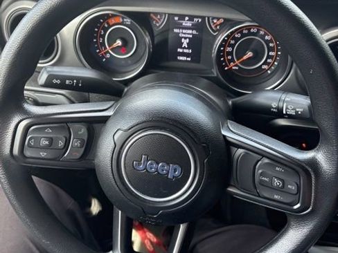 Used 2023 Jeep Wrangler Unlimited Sport AWD/4WD image 10